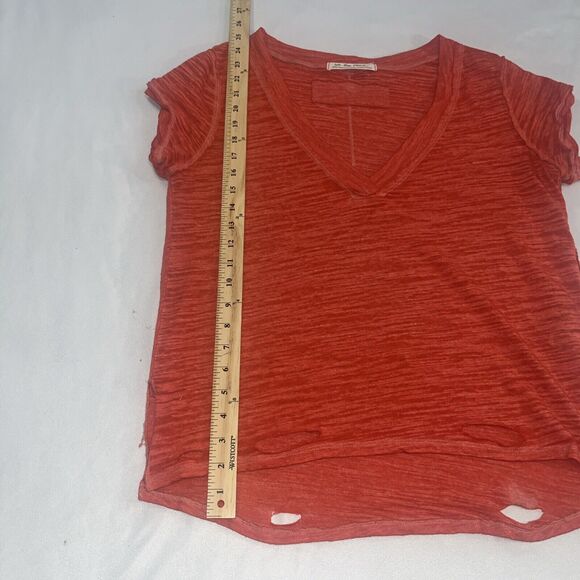 XS We The Free Red Sundance Slouchy T-Shirt Distressed Free People - Picture 3 of 8